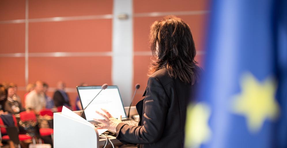 Energiebesparend investeren: wist je dat de informatieplicht is verschoven naar bedrijven?